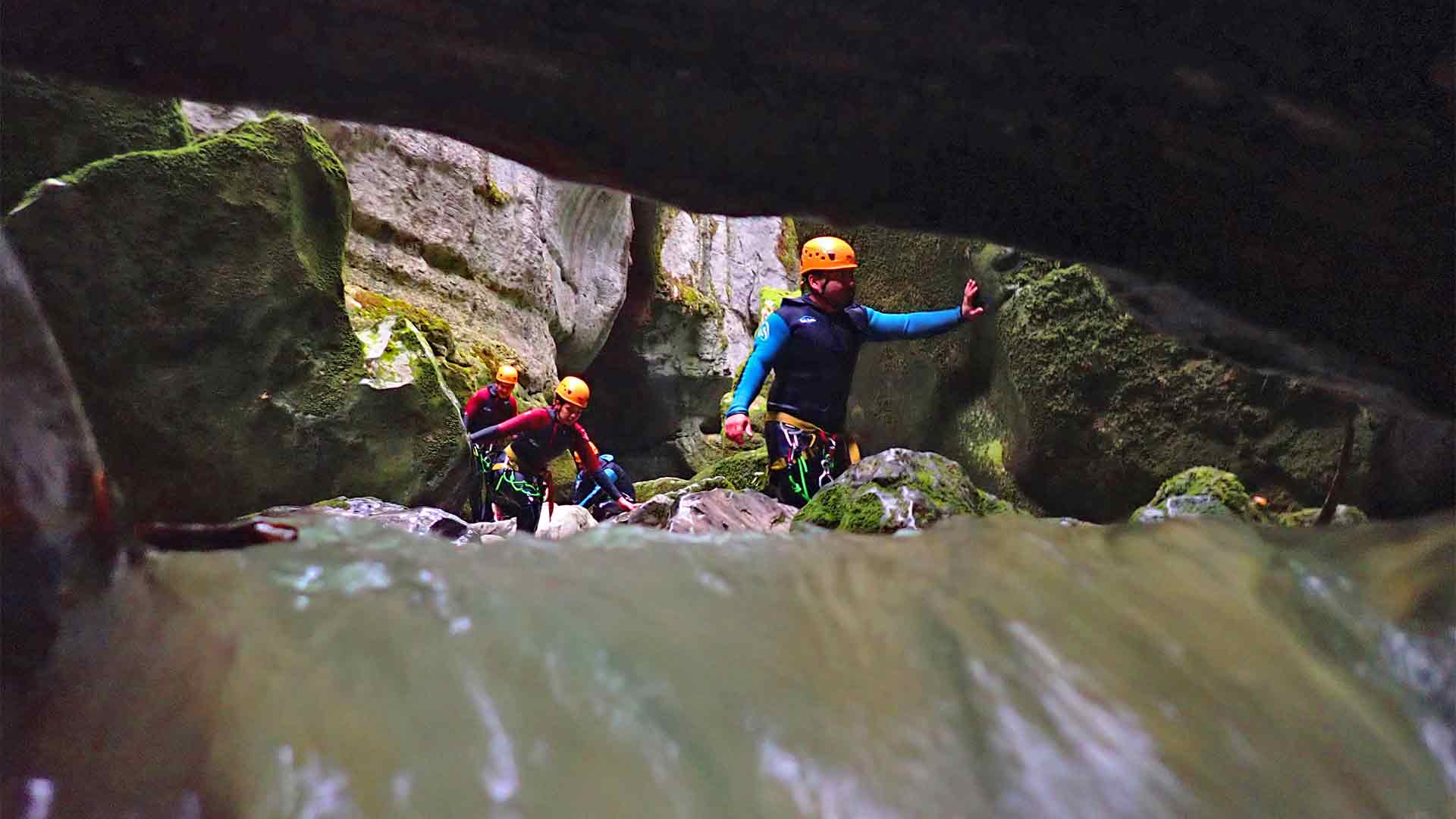 Stages Canyoning professionelles